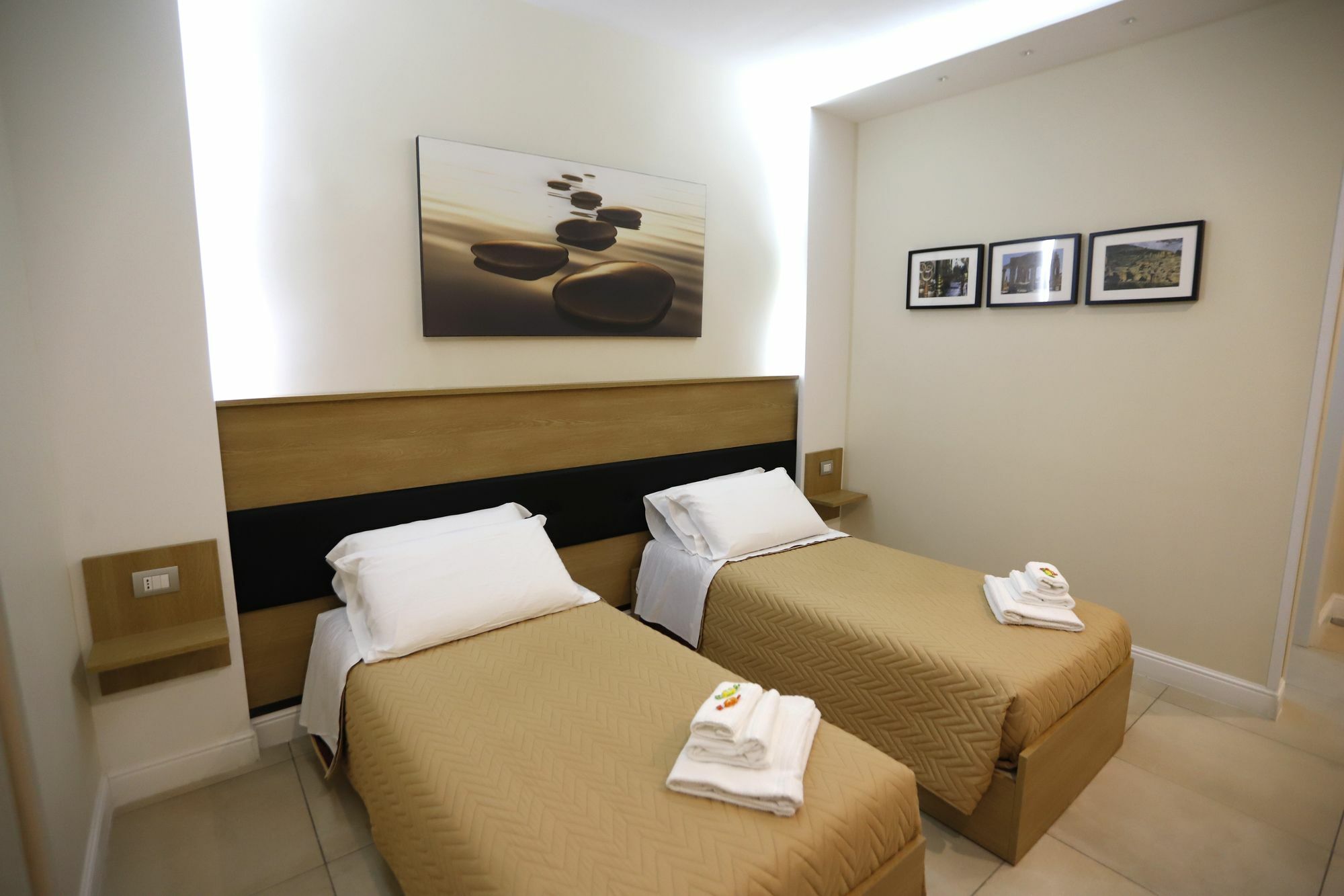 Victoria Hotel B&B Napoli Esterno foto